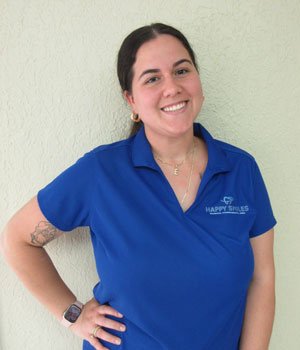 Eleani Hernandez – Office Manager at HappySmiles Dental